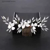 Tiaras Gold Tiara Hair Combs Pearls Crystal Women Hair Jewelry Rhinestone Handmade Flower Hair Combs Bridal Wedding Hair Accessories Y240319