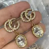 Nya mode kvinnor lyxiga örhängen guldpläterad designer brev örhängen för flickor kvinnor för prty bröllop härlig födelsedagspresent