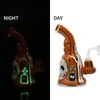 1pc, 7 pollici, decorazioni festive che si illuminano al buio, oggetto da fumo in vetro con teschio fantasma in argilla polimerica, vetro per tabacco, bong in vetro borosilicato, accessori per fumatori, narghilè in vetro