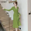 French Fashion Green Sticke Midi Dress for Women Vneck Single Breasted Ruffles Slim Sweater Party Autumn Winter 2024 240312