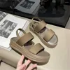 Tofflor utan snören runt tips kvinnors sommar flip flops 2024 blå sandal orange kvinna skor sneakers sport shoos s