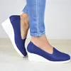 Casual skor 2024 kilar kvinnor sneakers lätta andningsbara damer slip-on fast färg kvinnlig sport zapatillas mujer