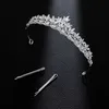 Tiaras Icazo Bridal Wedding Classic Small Crown Small Hairn Pin Set med konstgjorda kristaller lämpliga för festhelgens huvudkläder Y240319