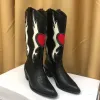 Buty żeńskie miłosne serce butów kieliszki kobiety słodkie cowgirls kowbojowy masywny pięta vintage moda punkowa western but haft butów mujer