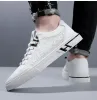 Skor nya skor för män läder casual skor vårvita lägenheter skateboard skor ungdom gata cool slipon sneakers