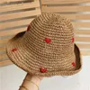 Ampla Brim Chapéus Bucket Chapéus RH Mulheres Férias Lazer Vermelho Amor Crochet Handmade Str Chapéu Respirável Panamá Papel Grama Verão Bucket Sun Hat Y240320