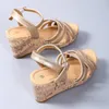 Sommersandalen Frauen schnallen Plattform mit römischen High Heels Schuhe modische braune lässige Frau Sandalien