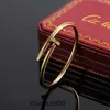 Nail Bracelet Designer Bracelets Luxury Jewelry for Women Fashion Bangle Steel Alloy Gold-plated Craft Never Fade Not Allergic Wholesale Car Large Clou 4j6lo1h2o