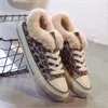 Scarpe da passeggio da donna invernali in peluche calde calzature da donna outdoor impermeabili sportive stampa leopardata femminile comoda