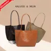 Sac design de haute qualité à la mode et minimaliste grande capacité fourre-tout tissé à la main nouvelle texture décontractée épaule polyvalente pour les déplacements quotidiens pour les femmes