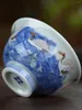 Set di stoviglie Jingdezhen Secchio blu e bianco Campione di colore Tazza da tè Proprietario di casa Porcellana antica pressata a mano di alta qualità