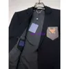 Mens Suit jacka italiensk designer långärmad avslappnad affärsfest bröllop mode klassisk vintage läder inlägg på bröstet 3333