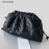 Bottegvenetas Sacs Pochette Luxurys Sac à bandoulière Noir Marque Femmes Bandoulière Mode Femmes Embrayage Lady Bourse Véritable Cuir Avoir Logo 46TP