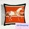 Housse de coussin carrée en velours hollandais, nouveau modèle de luxe, série cheval, Super doux, décoration de salle d'échantillon, impression