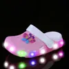 HBP icke-varumärke Summer Hot Sale Kids Clogs School Slides Shoes Light Up Sandals and Tisters Kids Shoes