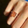 4CT Diamond Designer Ring Woman Rose Gold 925 Sterling Silver Iced Out Square 8A Zirconia Engagement Wedrings For Women Wedding Luxury Jewelry Presentlåda Storlek 5-9