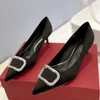 vendita calda donne tacchi alti sexy punta a punta designer di passerella scarpe eleganti femminili in seta di alta qualità e vera pelle con decorazioni in strass