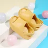 Sandali per bambini Neonato Bambino Adulti Slipon Moda Ragazzi Ragazze Schiuma Spiaggia Scivoli estivi Resina ossea Scarpe da acqua leggere per bambini 220630