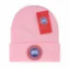 ファッションデザイナーハットメンズアンドウィメンズビーニーフォール/ウィンターサーマルニットハットスキーブランドボンネット高品質の格子縞の頭蓋帽子豪華な温かいキャップY25