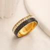 18 Karat vergoldeter Luxus-Designer-Ring für Damen, klassischer Stil-Ring, Doppel-Buchstaben-Designer-Ringe, Leder-Strass-Ring, Hochzeit, Party, Geschenk, Schmuck, hohe Qualität