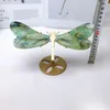 装飾的な置物天然フィンケナイトdragonfly翼クリスタルカービング宝石工芸