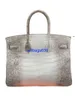 Tygväskor Himalaya Crocodile Handbag äkta Nile Crocodile Leather Bag Himalayan Luxury Light Luxury Leather Womens Bag Hand Syned With Wax T Have Logo HBM5N9