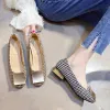 أحذية أحذية الترفيه أحذية الترفيه houndstooth سميكة منخفضة الكعب الزخرفة المعدنية زبدة شرابة الزبدية