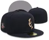 Hoeden Nauwsluitende hoed Snapbacks Alle teamlogo basketbal Verstelbare letterpetten Sport Outdoor Borduren Volledig gesloten Mutsen Verkopen Leren flexhoed Gemengde bestelling