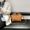 Designer-Tasche Damenhandtasche 2024 Neue gewebte Einkaufstasche mit großer Kapazität und hochwertiger, leichter, luxuriöser One-Shoulder-Crossbody-Tasche gerade