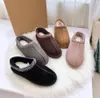 2024 Hot Man Women Tasman Slipper Snow Boots Sheepskin Plush Fur Atting Boots with Card Guperbag Slippers Gifts Beautiful 005