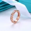 2024 Jewelry Designer Brand Band Rings ring Förlovningsringar för kvinnor Rose Gold Silver Cross Ring Fashion Jewelrys Designers Storlek 5-9 Lady Girls Party Gift