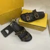 Sandales d'été pour femmes de créateurs nouveau tissu F jacquard femmes chaussures plates antidérapantes tongs décontractées quotidiennes pour hommes haut niveau d'apparence mode