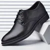 Sukienka buty plus size Man Man Formal Black Leather for Men Lace Up Oxfords Mężczyzna na przyjęcie weselne Biuro Bizne Busa Casual Shoe L27