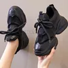 カジュアルシューズプラットフォーム女性2024年の通気性軽いスポーツ厚さ8cmのボトムスニーカーzapatillas de mujer