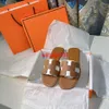 Sandales en cuir Oran Womens Slippers HB 2024 Xia Xin Family Slippers Femmes Véritage en cuir Plat Bottom Sandal Sandal Place Planchers Ayo Logo EDR9