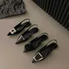 Flache schwarze Zehensandalen Fee Schuhe Frühling Sommer Sandale Frauen Spitz Strass Temperament Einzelschuh Sandalen Heels 240228