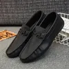 Buty Walking Męskie trampki swobodne 206 Mężczyzn dla mężczyzn Modna poślizg na prowadzeniu miękkiego sapato Masculino Mocassin Homme 2024 631 96