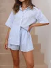 Survêtements pour femmes Femmes 2pcs Loungewear à manches courtes Col à revers Boutonné Chemise Top Taille élastique Shorts Vêtements de nuit Tenues