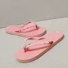 Flops 2023 Nouvelle mode femme de femme Couleur solide populaire Lovely Nonslip Girl's Flipflops 4875