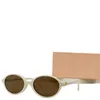 Occhiali Uomo Mui Mui Womens Designer Solglasögon Polariserade UV400 -skydd Adumbral Eyewear Fashion Gradient Lenses Mixed Color Goggle Gratis frakt HG138 C4