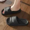 Terlik 2024 Kadın Banyo Kalın Platform Slip Slip Evde Düz Renkli Mektup Flip Flops Plaj Sandalet Bayanlar Slaytlar Kapalı Outdoor01 H240322