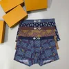 Underpants Designer Marke Sommer Dünne Männer -Eisseide -Unterwäsche ohne Spur schnell trocknen personalisiertes Schweiß Docht und atmungsaktive flache Shorts 3pcs/Los