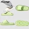 Slippers Cloud Women Men Flip Flops Beach Sandals Bathroom Non-Slip Slides Indoor House Shoes Man Female Slipper018EDS H240322