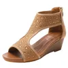 Nouveau dos fermeture éclair pente talon sandales d'été sandale femmes à semelles épaisses style fée bohème chaussures de plage 240228