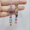 Bijoux de luxe Boucles d'oreilles Swarovskis, boucles d'oreilles asymétriques Gema légères et colorées pour femmes avec éléments d'hirondelle, boucles d'oreilles bonbons colorées en cristal