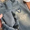 ズボン春秋の女の子のジーンズソリッドカラーラブパターンレトロカジュアルスタイル2-8Yキッズファッションストレートレッグパンツ