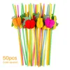 Copas descartáveis canudos 50pcs colorido de papel de vinho aleatório decoração de festas de casamento bar bebe rótulos decorativos frutas de palha