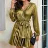 Abiti casual Glitter metallizzati Manica lunga Party Club Abbigliamento donna Scollo a V Volant senza schienale Celebrity Mini abito a trapezio Eleganza