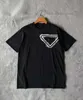 Mäns T-shirts Designer High Version Spring/Summer New Chest Invertered Triangle Type Pocket Pocket Decoration Löst och korrekt modemärke Kortärmad T-shirt 0ceq