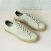 Chaussures décontractées DONNAIN 2024 Beige Daim Plat Couple Véritable Cuir Véritable À Lacets Unisexe Baskets Hommes Femmes Semelle En Caoutchouc À La Main